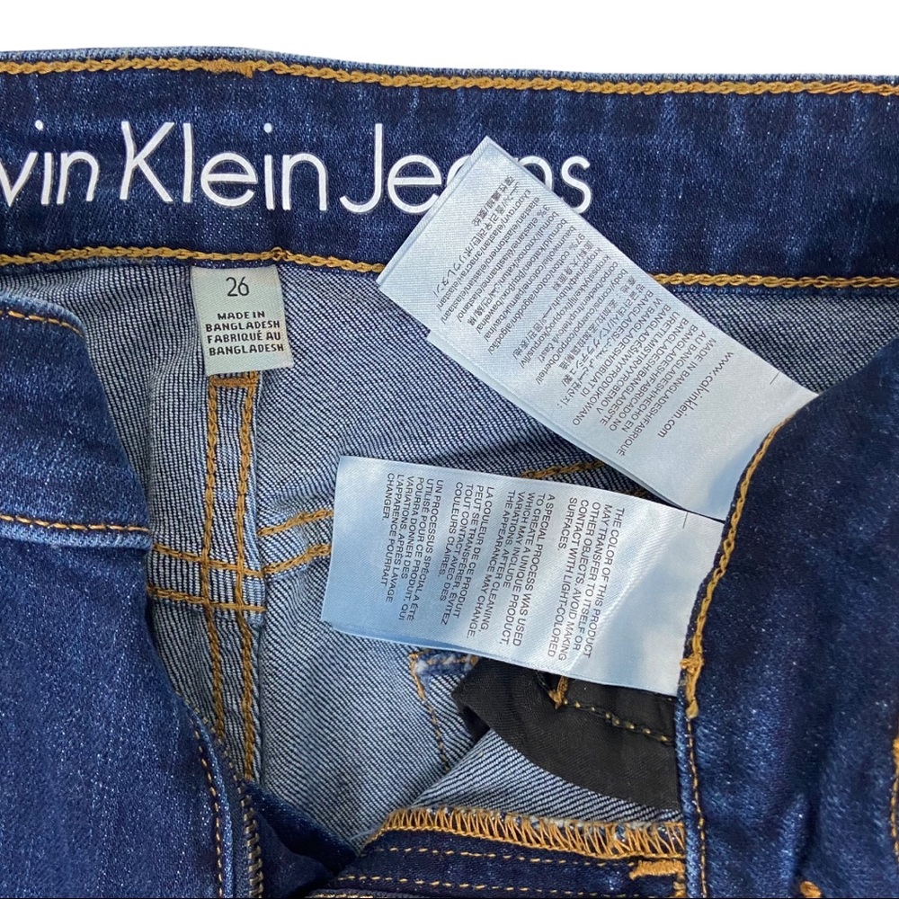 Calvin Klein Dark Wash Jean Shorts 9” Inseam Size 26 - Picture 7 of 8